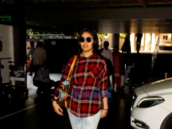 Salman Khan & others snapped at the international airport
