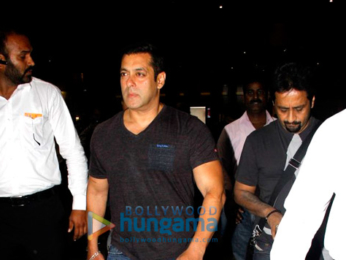 Salman Khan & others snapped at the international airport