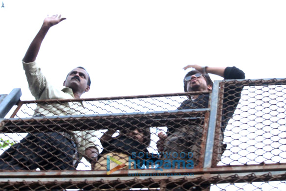 shah rukh khan greets his fans on his 51st birthday 2