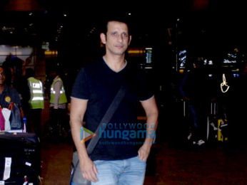 Sharman Joshi & Esha Gupta snapped at the international airport