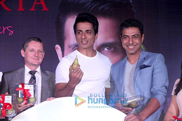 sonu sood graces the launch of the new fruit belorta 4