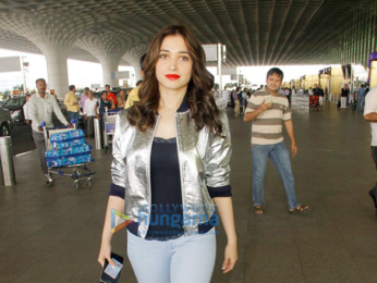 Tamannah Bhatia, Yami Gautam & Sophie Choudry snapped at the domestic airport