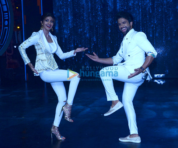 vidya balan promotes kahaani 2 on the sets of super dancer 4