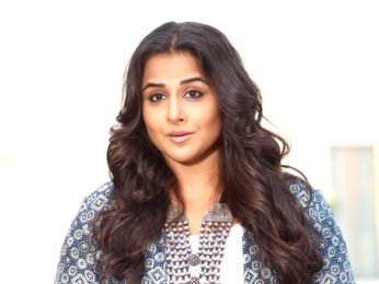 Vidya Balan promotes 'Kahaani 2' on the sets of a serial show 'Life OK show Savdhaan India'