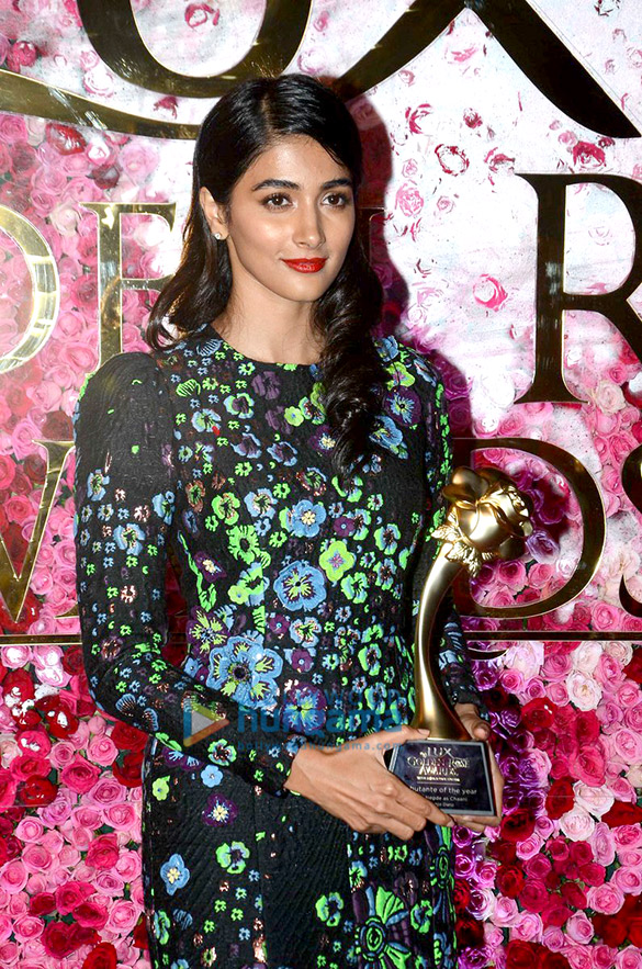 celebrities grace lux golden rose awards 2016 24
