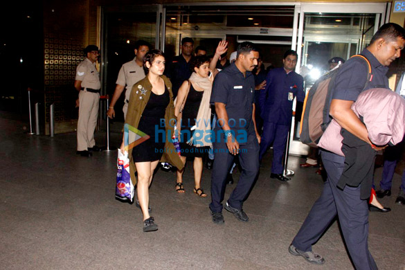 aamir jacqueline and others snapped at the airport 3