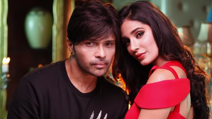 Title Song (Aap Se Mausiiquii)