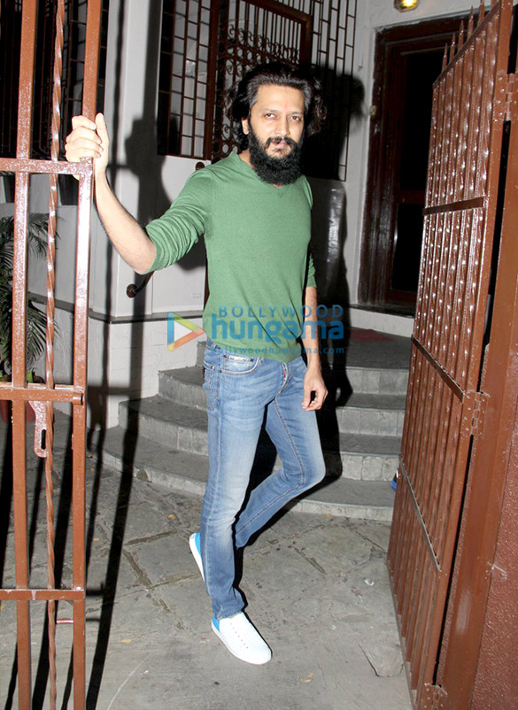 abhishek bachchan and riteish deshmukh snapped post their dubbing 4