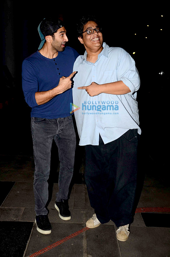 aditya roy kapur snapped with friends post a movie 2