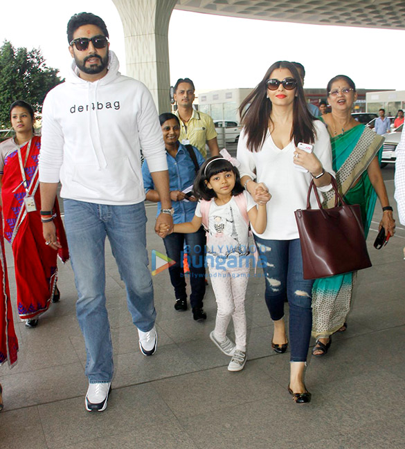 Aishwarya Rai Bachchan, Abhishek Bachchan, Aamir Khan and others spotted at the airport Aishwarya Rai Bachchan, Abhishek Bachchan, Aamir Khan and others spotted at the airport