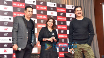 Akshay Kumar & Vindu Dara Singh launch the book Deedara aka Dara Singh