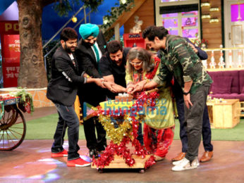 Ali Asgar celebrates his birthday with the Deols on the sets of The Kapil Sharma Show