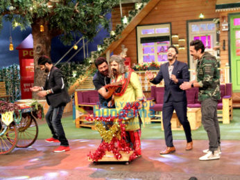 Ali Asgar celebrates his birthday with the Deols on the sets of The Kapil Sharma Show