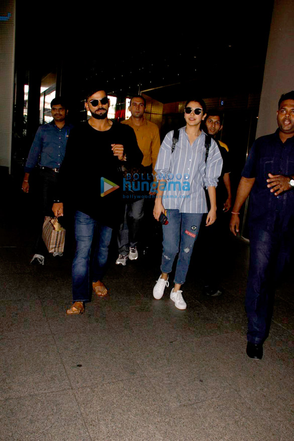 Anushka Sharma, Virat Kohli, Sonam Kapoor & Kriti Sanon snapped at the airport