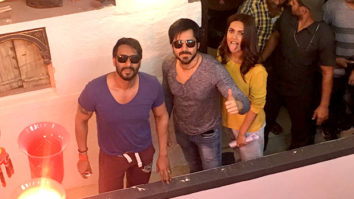 Check out: Ajay Devgn, Emraan Hashmi, Esha Gupta pose on sets of Milan Luthria’s Baadshaho