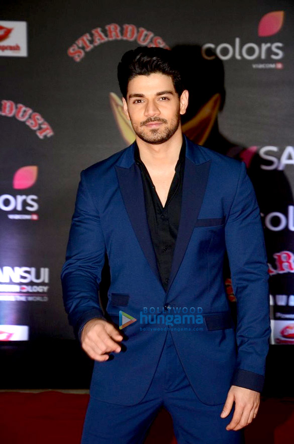 celebs grace stardust awards 2016 29 2