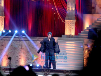 Celebs perform at 23rd Annual Star Screen Awards 2016