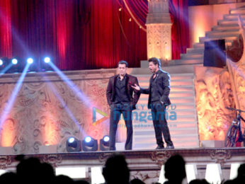 Celebs perform at 23rd Annual Star Screen Awards 2016