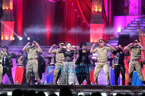 celebs perform at 23rd annual star screen awards 2016 9