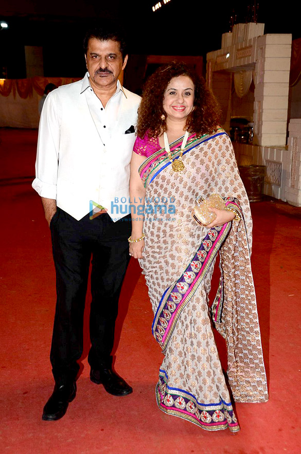 daisy shah shweta rohira and others grace photographer munna s wedding 5