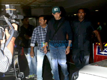 Hrithik Roshan snapped arriving back from Singapore