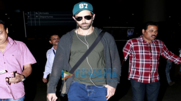 Hrithik Roshan, Sunny Leone and Jackky Bhagnani snapped at the airport