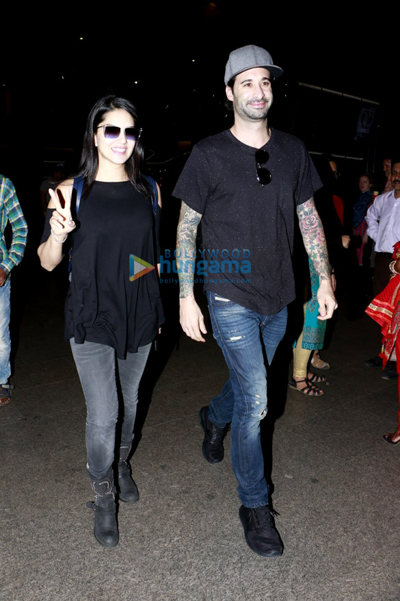 hrithik sunny jackky snapped at the airport 3