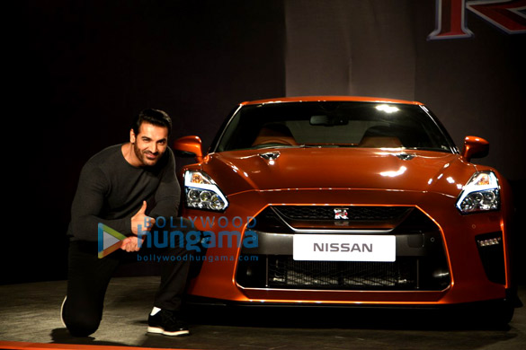 john abraham unveils the new nissan gtr in india 12