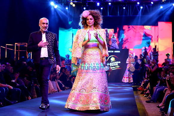 kangna ranaut walks the ramp for manish arora at the blenders pride fashion tour 2016 4