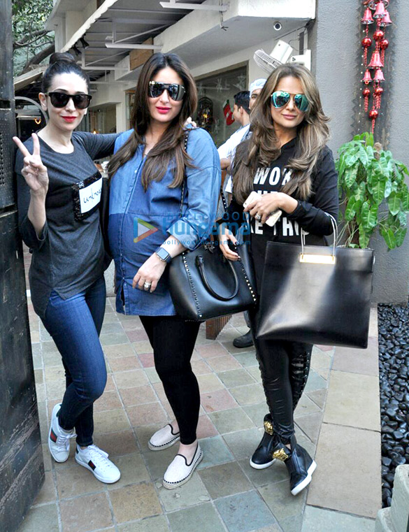 kareena karisma and amrita snapped post lunch in bandra 2
