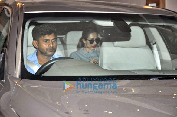 malaika arora khan amrita arora and rhea kapoor snapped post lunch at kareena kapoor khan house 4