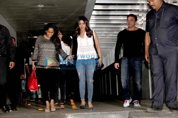 priyanka snapped post dinner at hakkasan 1