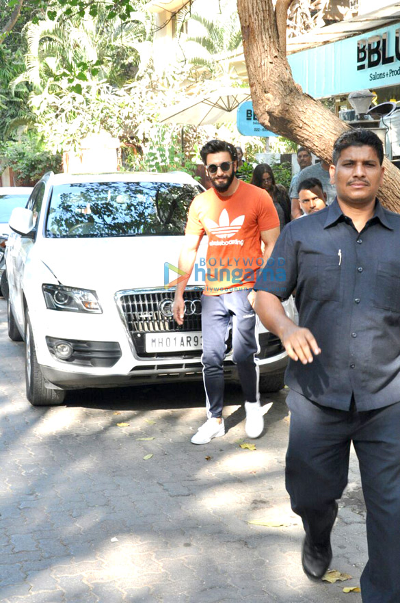 ranveer snapped post a salon session at bblunt 3