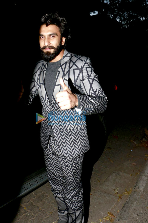 Ranveer Singh snapped post party with close friends in Bandra
