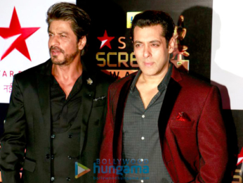 Celebs at the red carpet of 23rd Annual Star Screen Awards 2016