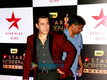 Celebs at the red carpet of 23rd Annual Star Screen Awards 2016