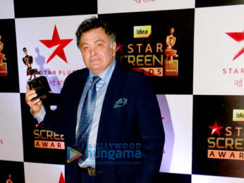 Celebs at the red carpet of 23rd Annual Star Screen Awards 2016