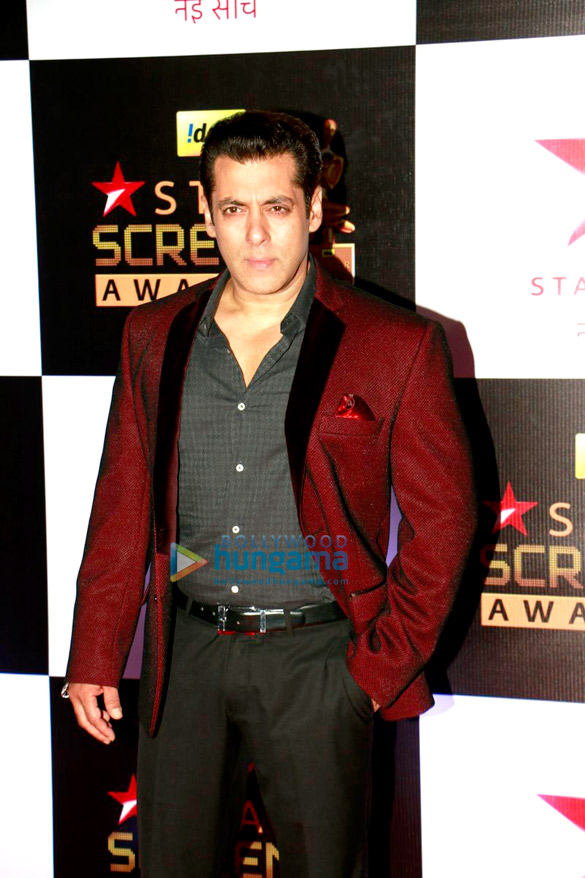 red carpet of 23rd annual star screen awards 2016 6