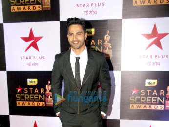 Celebs at the red carpet of 23rd Annual Star Screen Awards 2016