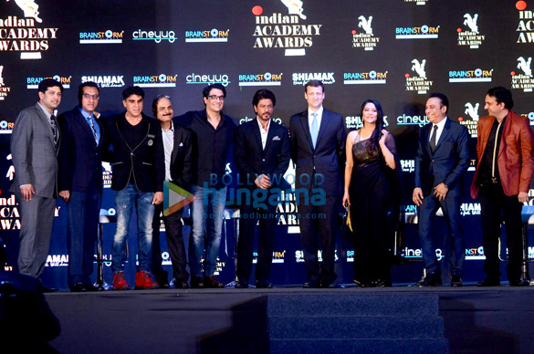 srk launch of indian academy awards 1