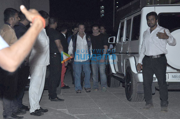 salman khan iulia vantur ranveer singh and many more snapped at sohail khans son birthday bash 7