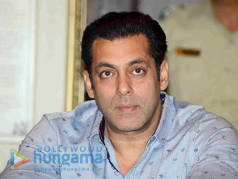Salman Khan and Alvira Khan Agnihotri grace BMC's 'Cleanliness Drive Awareness'