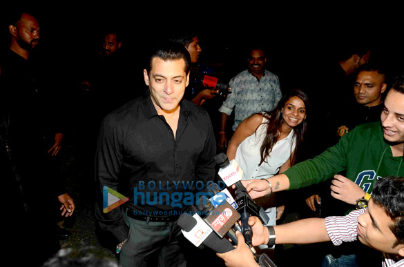 salman khan celebrates 51st birthday at his farmhouse in panvel 8