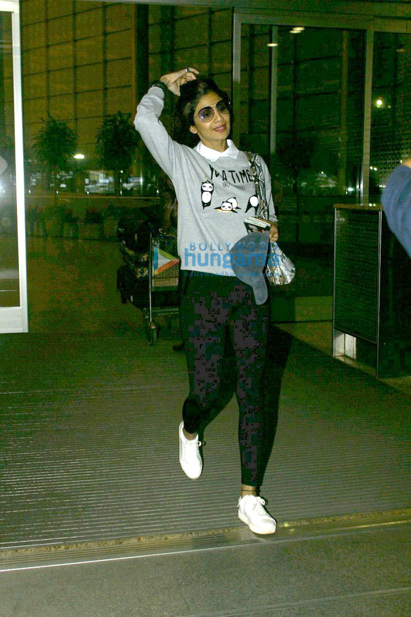 Shilpa Shetty departs for Dubai