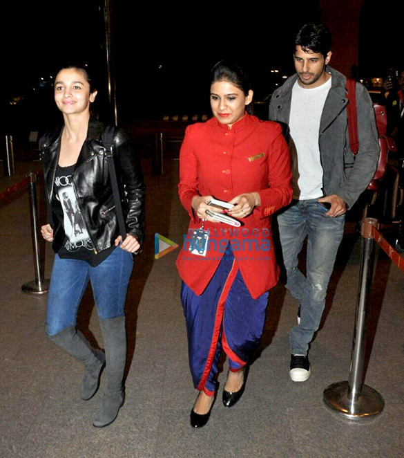 sidharth alia snapped for new year holiday 1