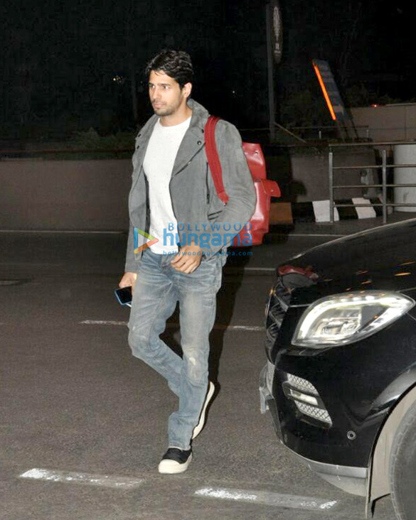 sidharth alia snapped for new year holiday 6