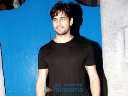 Sidharth Malhotra & Zareen Khan snapped at Olive