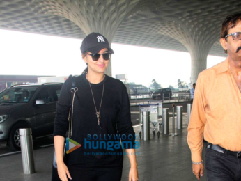 Sonakshi Sinha and others snapped at the airport