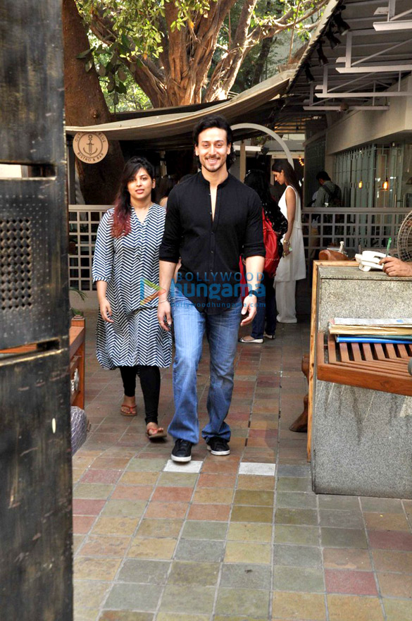 Tiger Shroff & Kriti Sanon snapped in Bandra