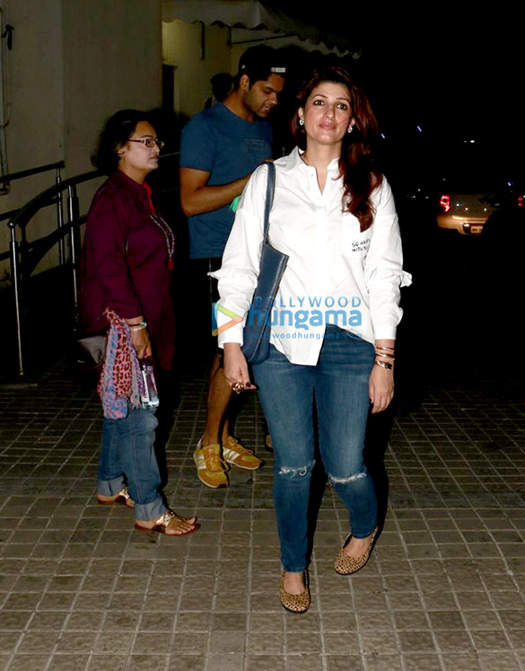 twinkle snapped at pvr juhu post a movie screening 2